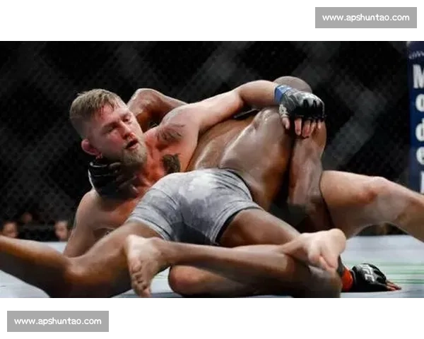 UFC史诗宿敌之战琼斯对决科米尔的荣耀与争议重量级巅峰对抗再掀风暴