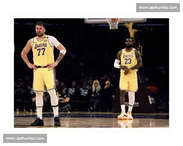 12月5日湖人对阵热火焦点战詹眉对决巴特勒成看点赛季强强碰撞胜负悬念拉满